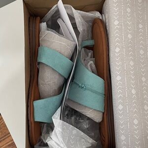 Zodiac Women's Sandals in Teal and Brown